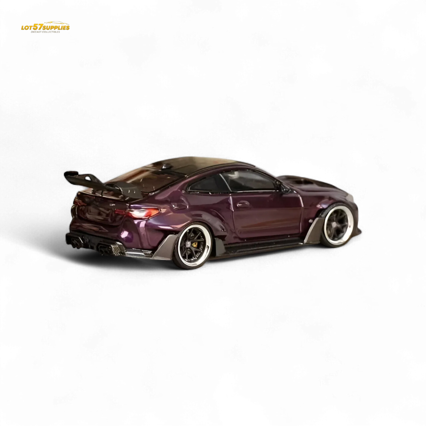 Street Weapon BMW M4 G82 Widebody Dark Purple 1:64 - ToylandEU