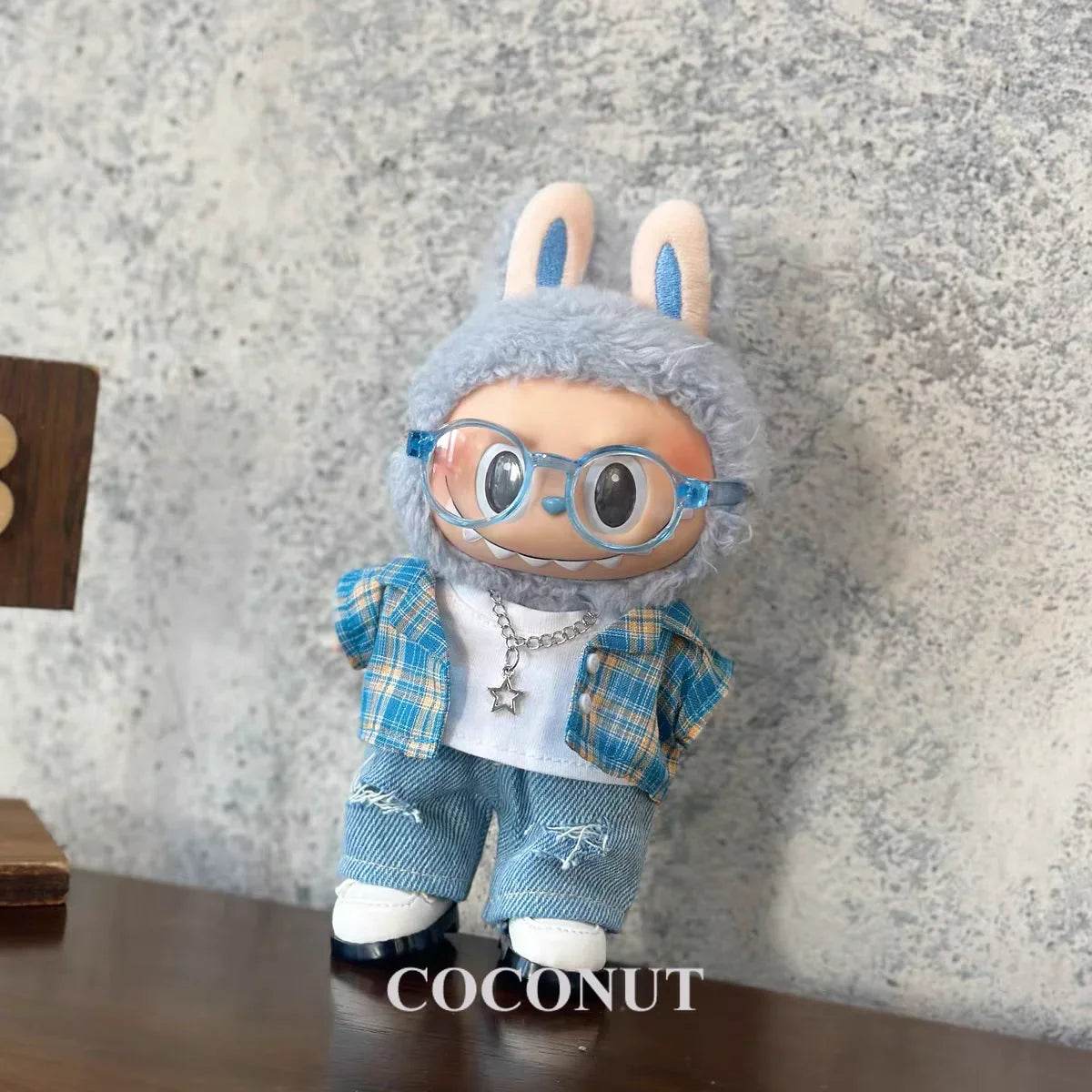 Stylish Summer Outfit Set for 17cm Vinyl Dolls Featuring Trendy Ripped Jeans and Casual Shirt Labubu - ToylandEU