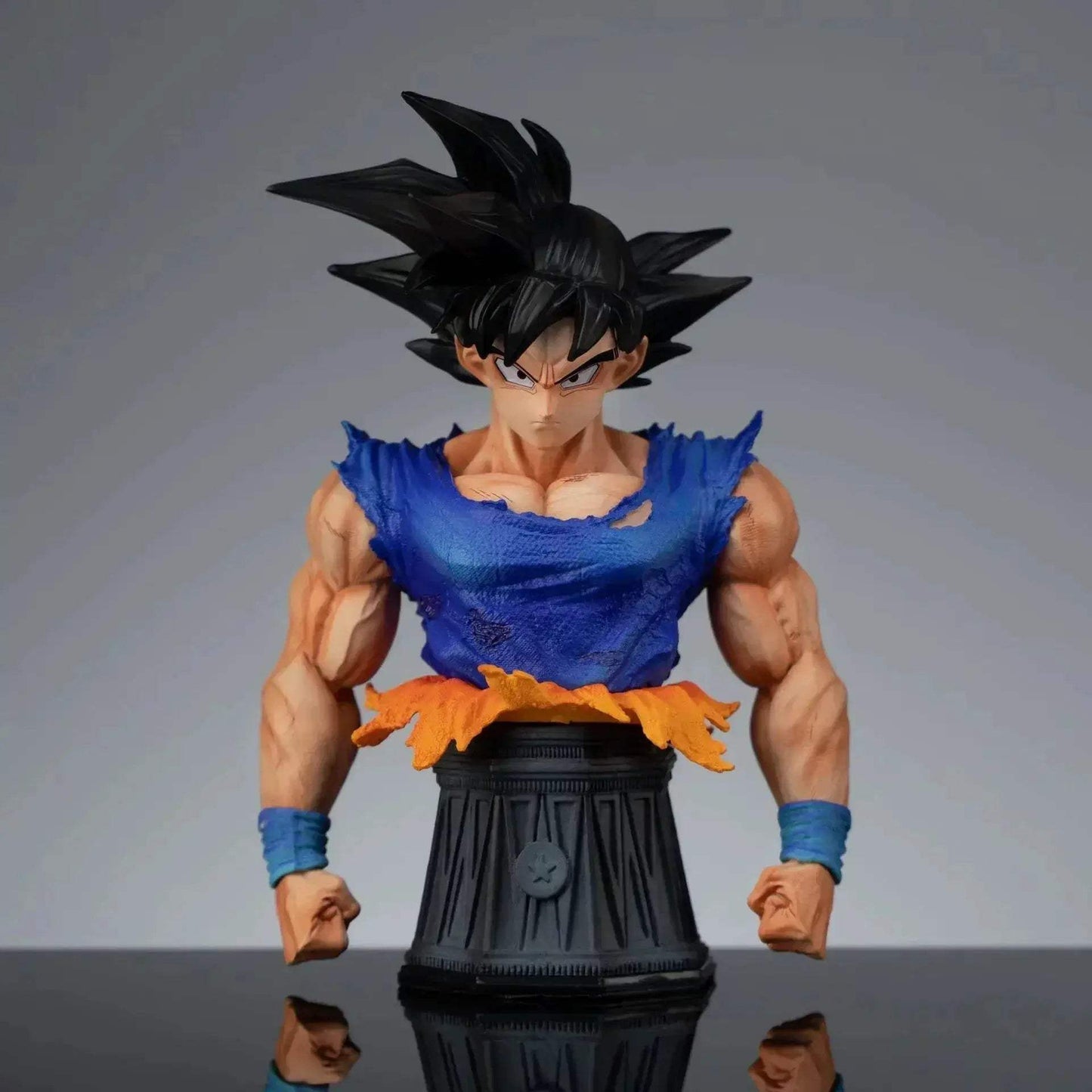 Dragon Ball Z Goku Figure With Switchable Heads 35cm - ToylandEU
