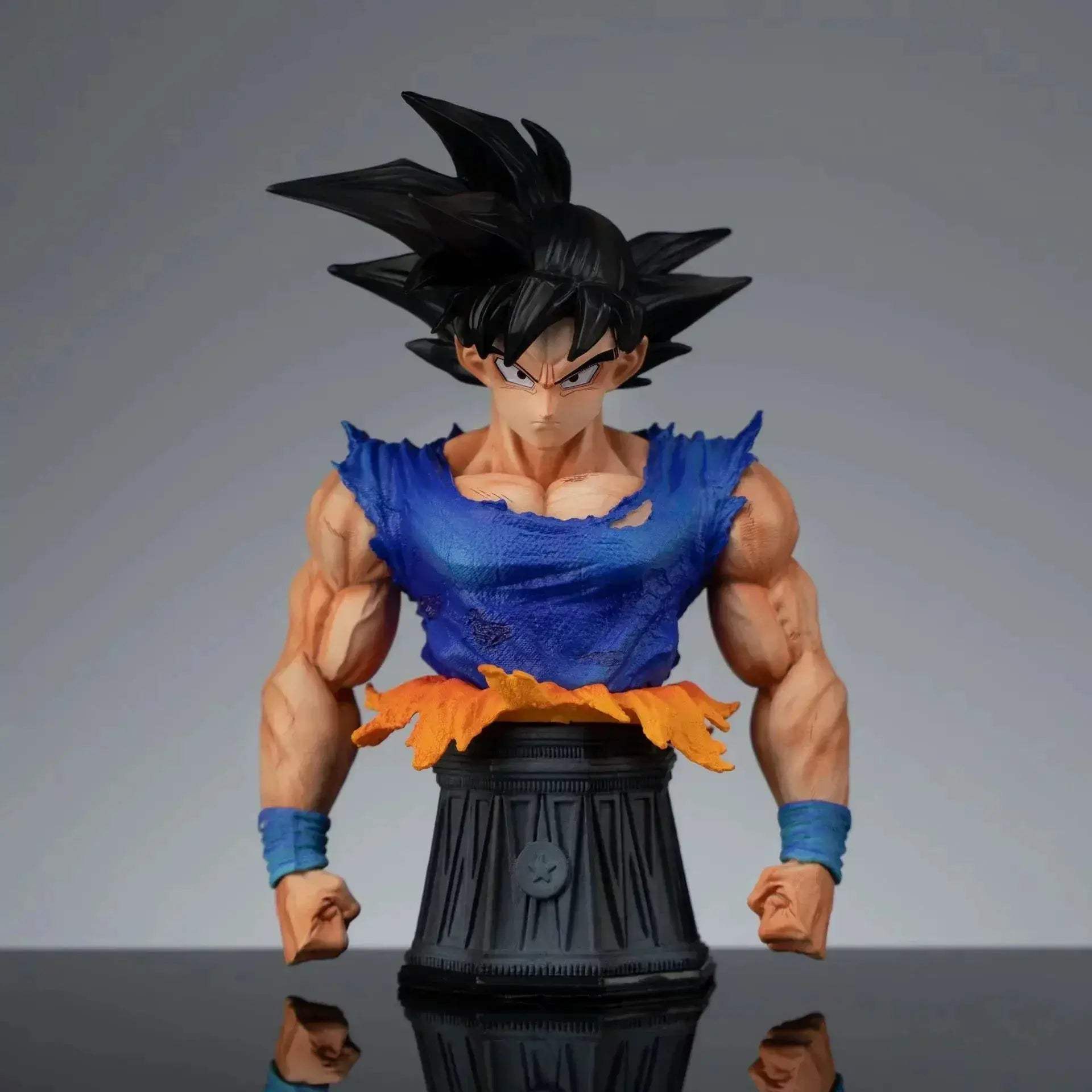 Dragon Ball Z Goku Figure With Switchable Heads 35cm - ToylandEU
