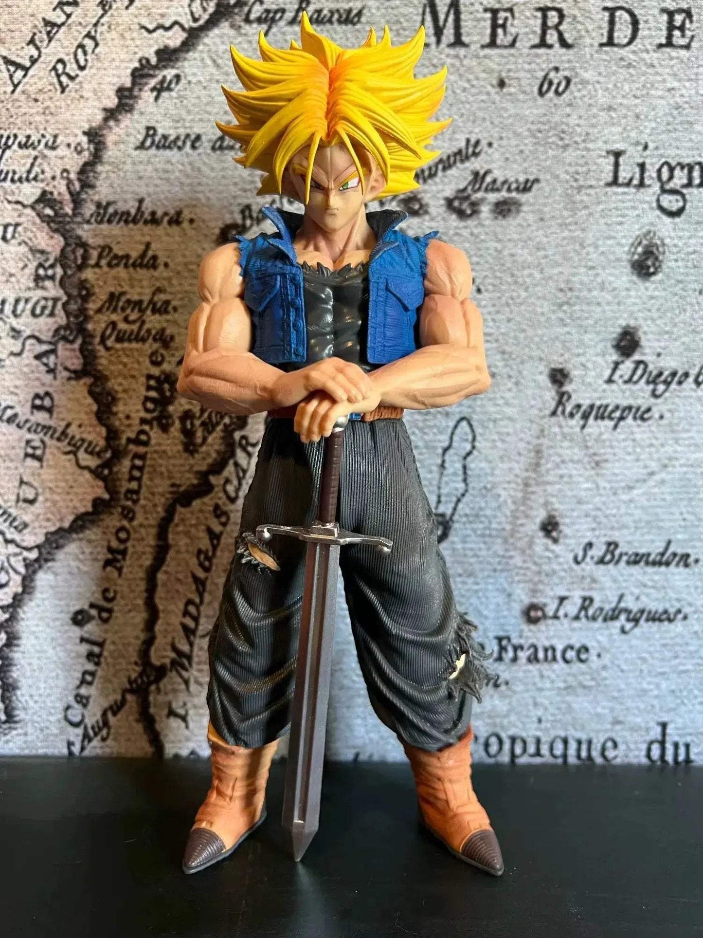 Super Saiyan Trunks Anime Figure, Dragon Ball Z Action Figurines PVC Statue 25 CM - ToylandEU
