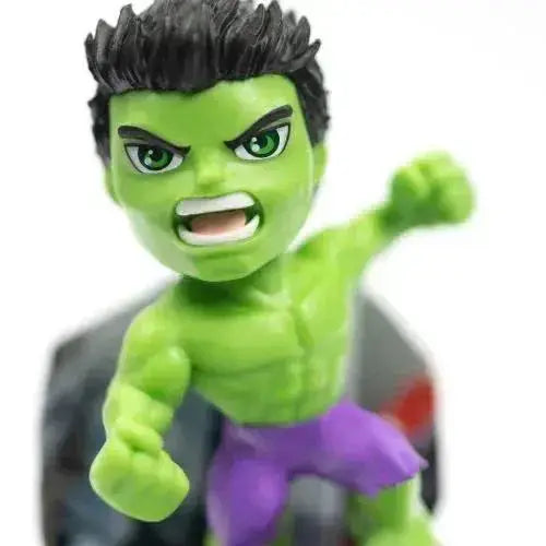 Hulk Diorama Collectible With Dynamic Background Display - ToylandEU