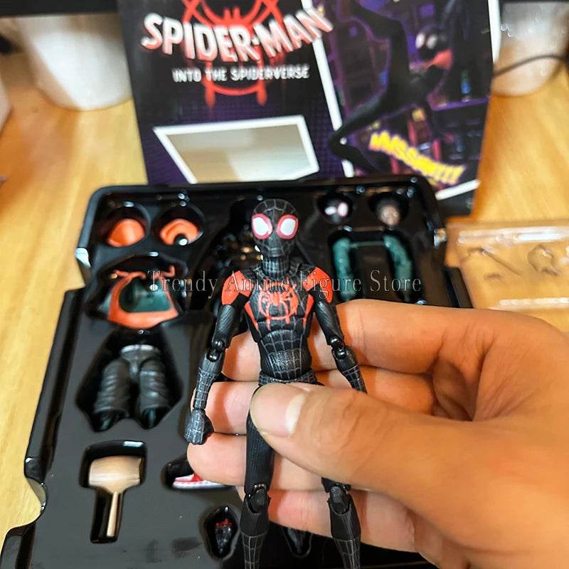 Колекция от екшън фигурки на Спайдърмен Майлс Моралес - ToylandEU