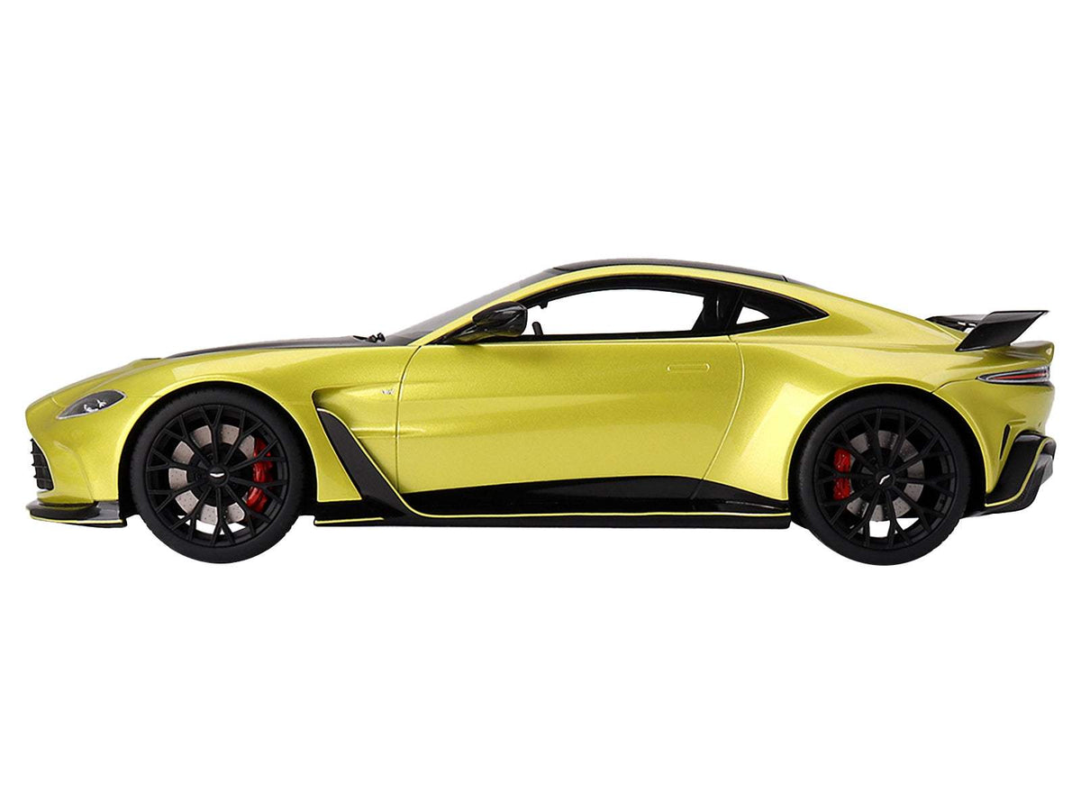 Aston Martin V12 Vantage Model | 1/18 Scale Diecast | RHD Yellow | Display Ready