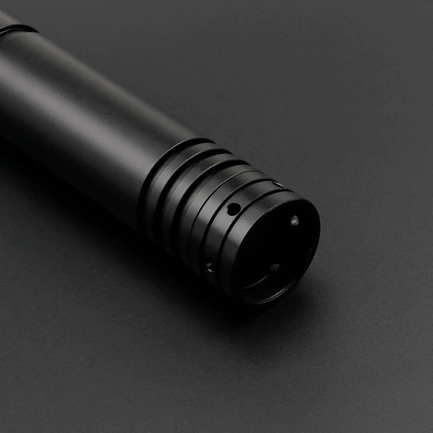  TXQSABER Heavy Dueling Lightsaber with 12 Colors and Sounds -  ToylandEU™