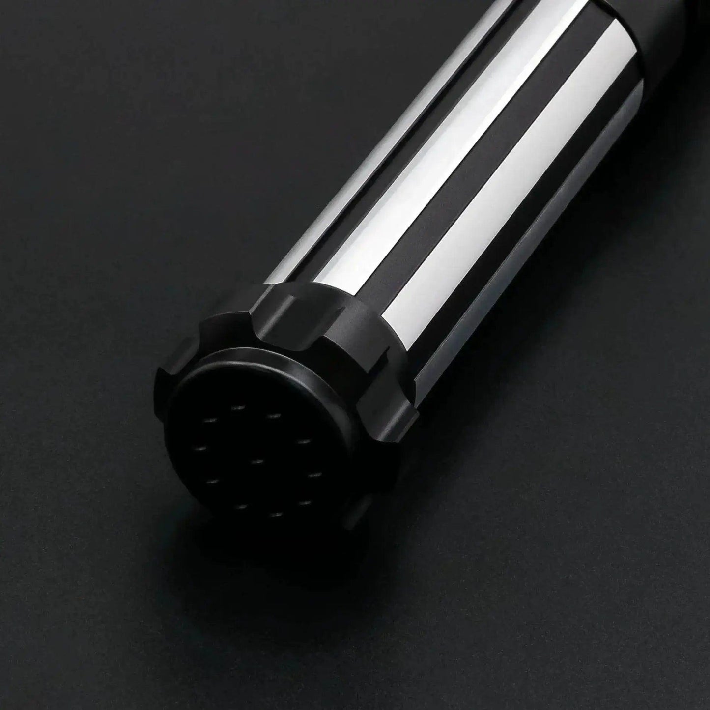  TXQSABER Metal Hilt LightSaber with Soundfonts and LED -  ToylandEU™