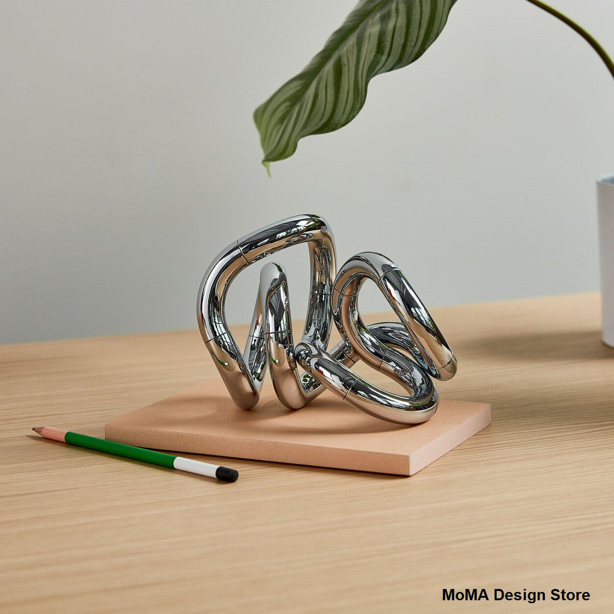 Tangle Fidget Sculpture | Polished Chrome | Fluid Motion | Executive Desk