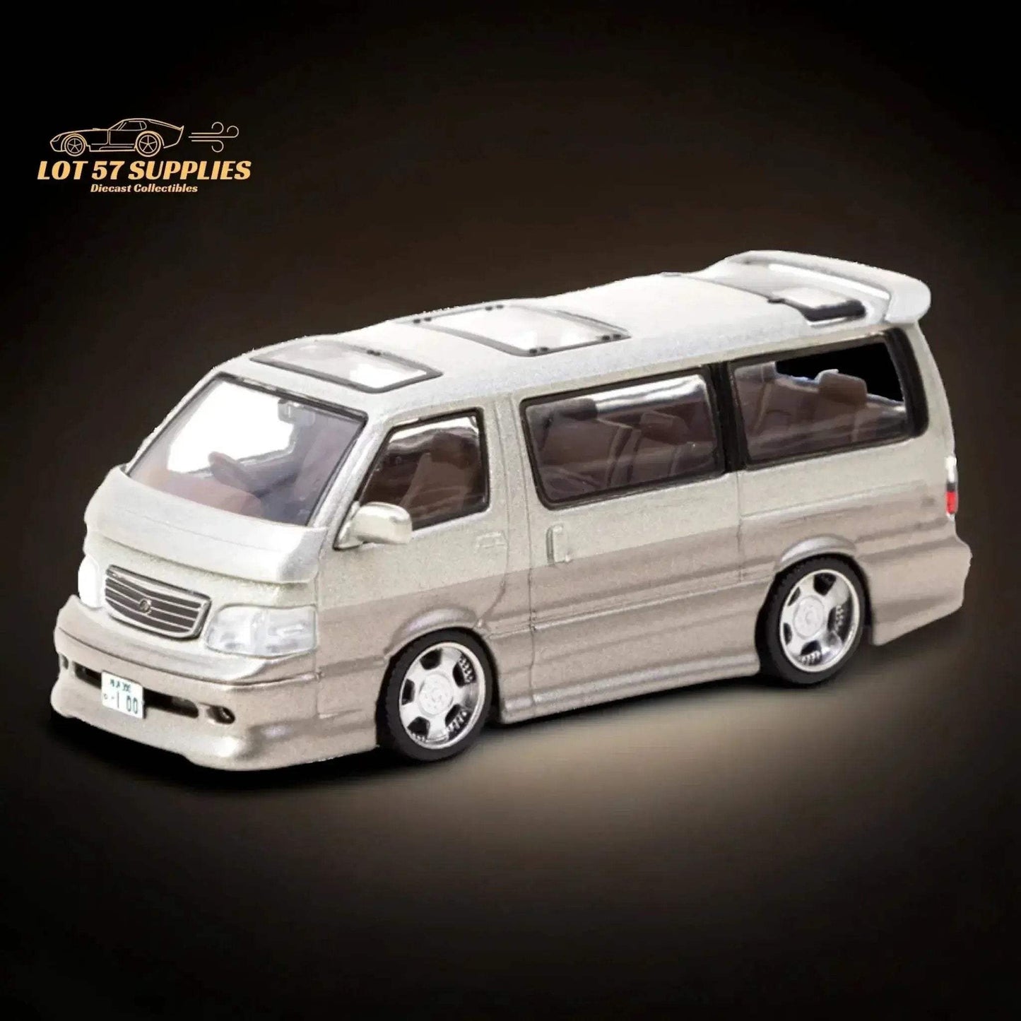 Tarmac Works Toyota Hiace Wagon Custom in Silver/Brown 1:64 - ToylandEU