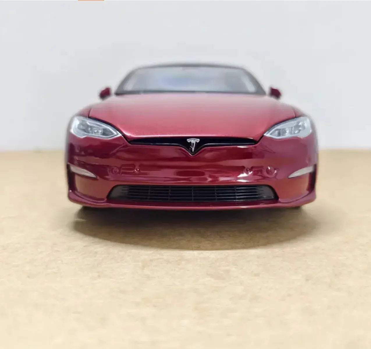 Tesla Model S Diecast Premium One Eighteen Scale Car - ToylandEU