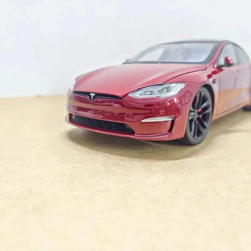 Tesla Model S Diecast Premium One Eighteen Scale Car - ToylandEU