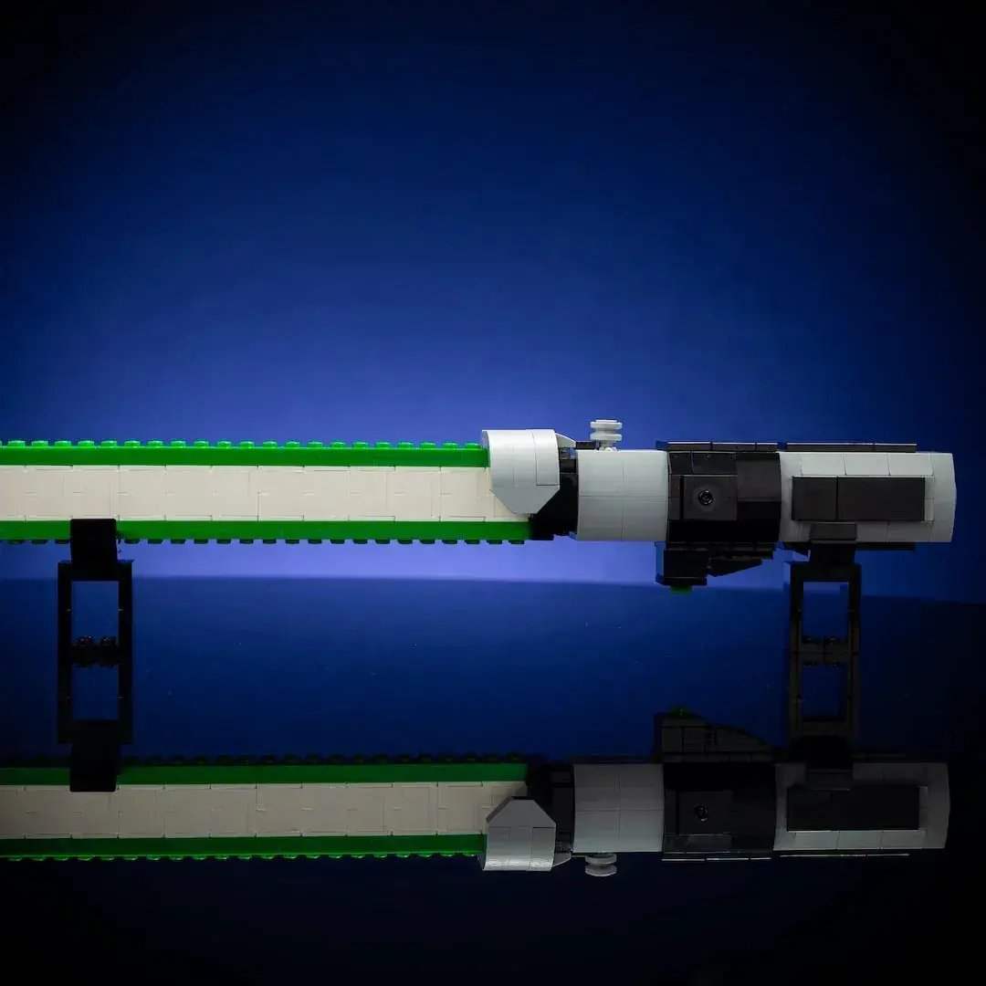Life-Size LEGO Saber Replica With Bright Glow And Playable - ToylandEU