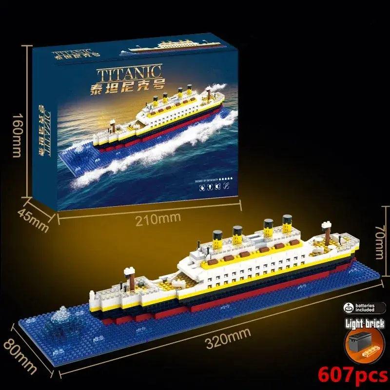 Titanic Inspired Iceberg Cruise Ship Building Blocks -  ToylandEU™
