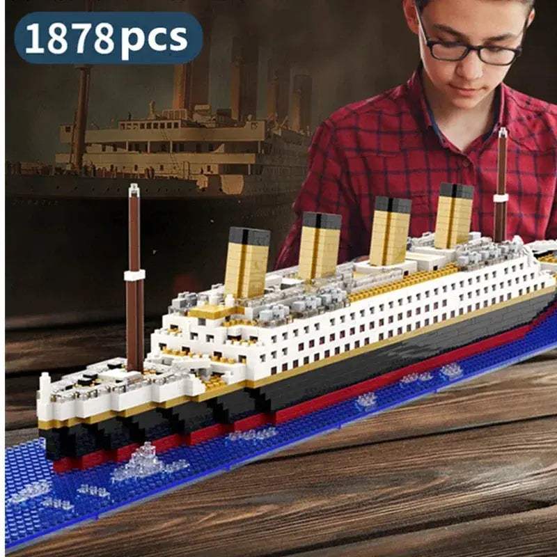 Titanic Inspired Iceberg Cruise Ship Building Blocks Set - ToylandEU