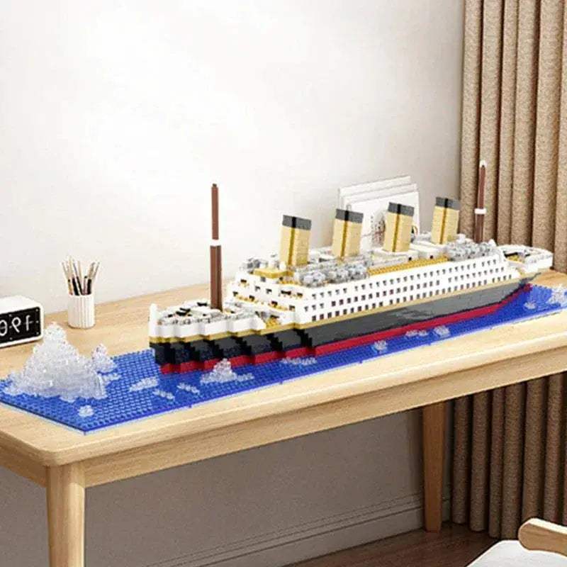 Titanic Inspired Iceberg Cruise Ship Building Blocks Set - ToylandEU