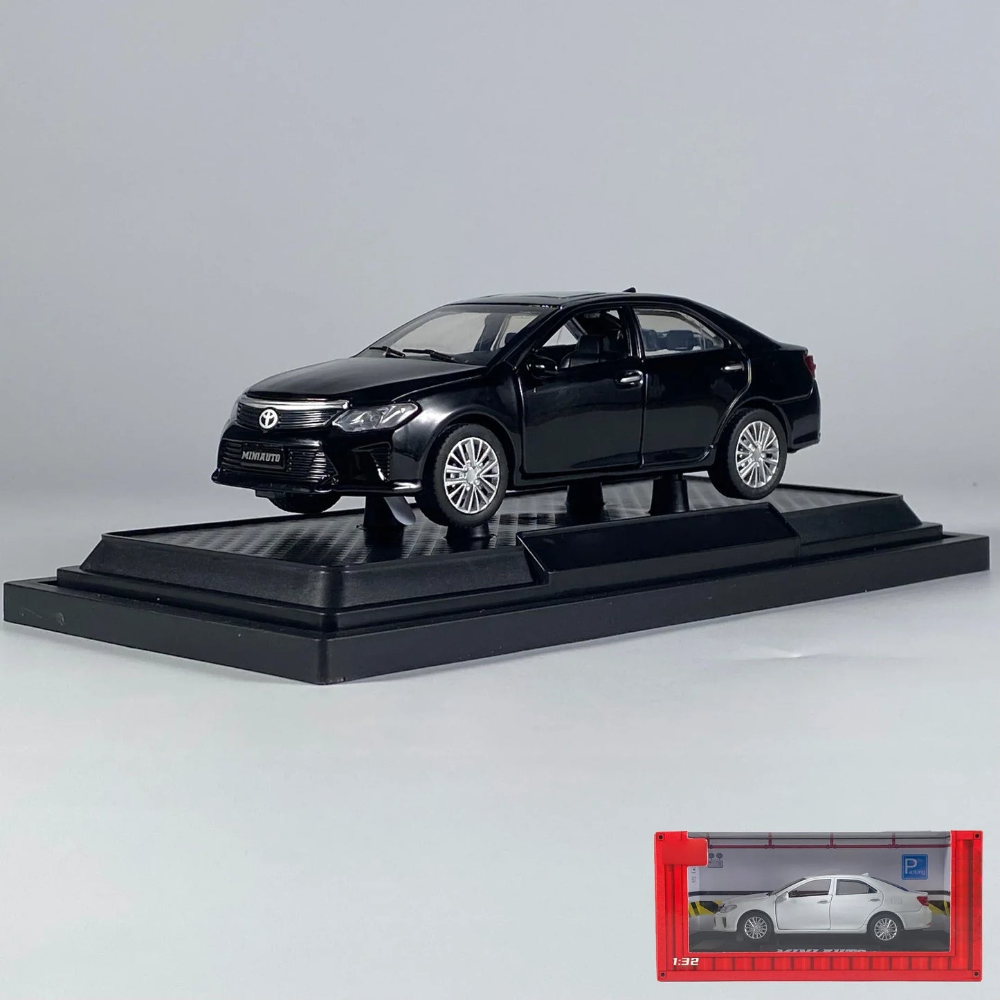 Toyota Camry Diecast Car Model With Sound And Light For Friends And Boys - ToylandEU