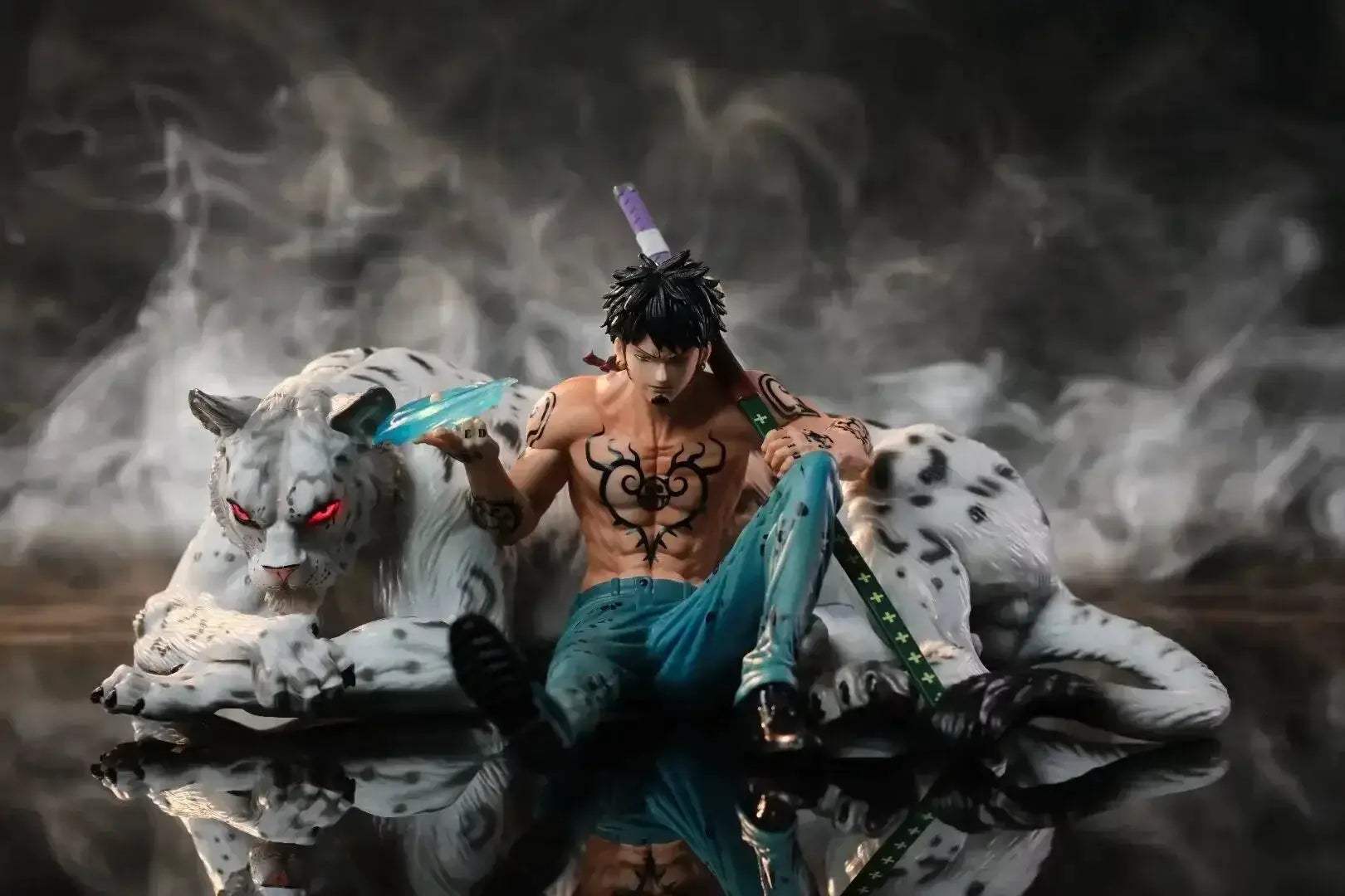 Highly Detailed One Piece Trafalgar Law Snow Leopard Figure - ToylandEU