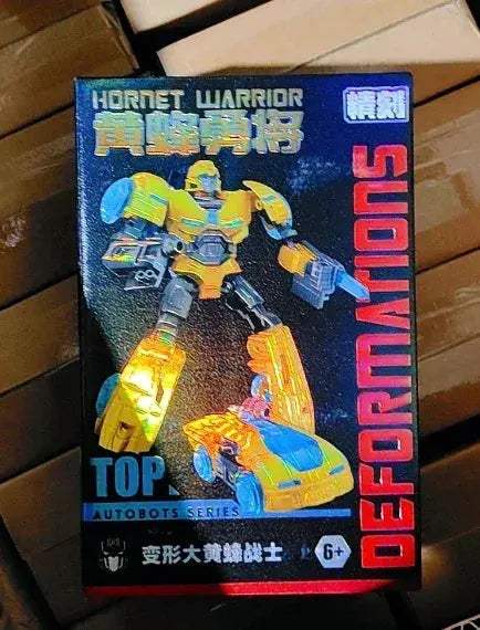Transformers Action Figure Mirage and Bumblebee with Lamp - ToylandEU