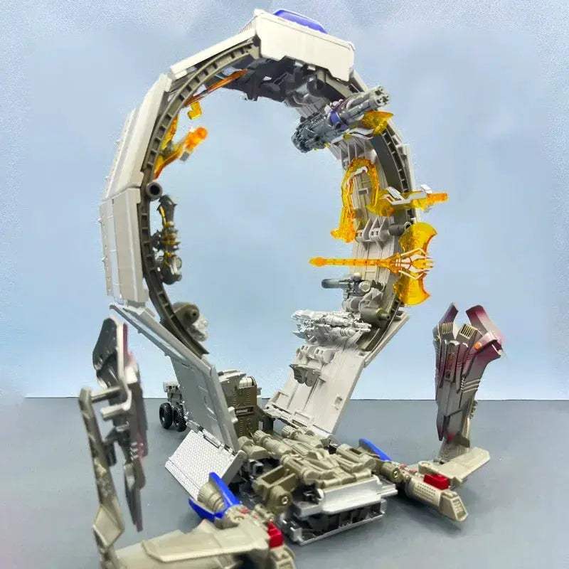 Transforming Action Figure Robot With Car Trailer Accessory - ToylandEU
