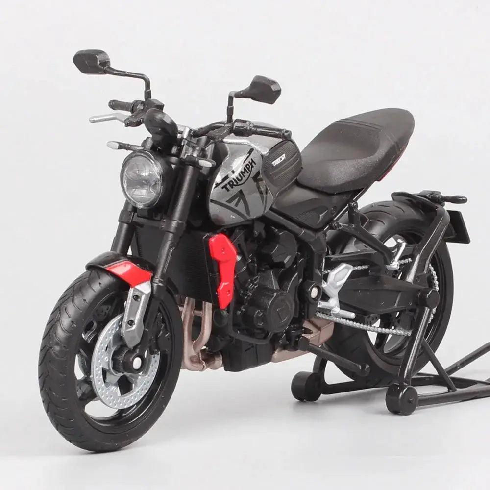  Triumph Bonneville Bobber Diecast Motorcycle Deluxe -  ToylandEU™