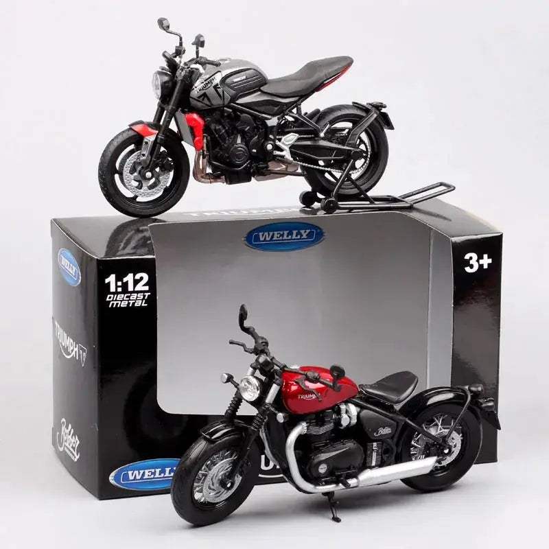 Triumph Bonneville Bobber Diecast Motorcycle Model One Twelfth Scale - ToylandEU