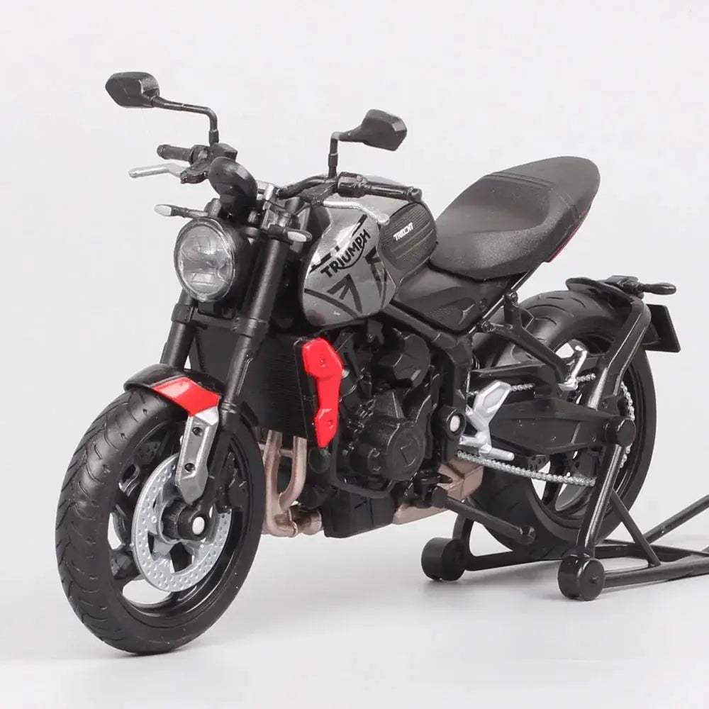 Triumph Bonneville Bobber Diecast Motorcycle Model One Twelfth Scale - ToylandEU