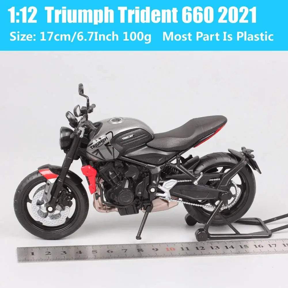 Triumph Bonneville Bobber Diecast Motorcycle Model One Twelfth Scale - ToylandEU