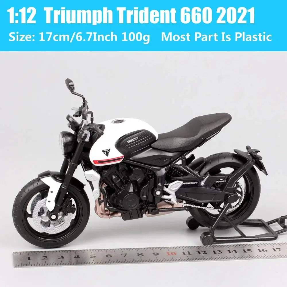 Triumph Bonneville Bobber Diecast Motorcycle Model One Twelfth Scale - ToylandEU