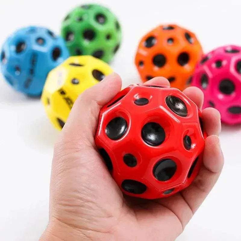  Ultimate Moon-Shaped Bouncy Ball - Stress Relief Toy for Dogs & Fun -  ToylandEU™