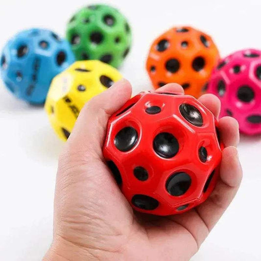 Ultimate Moon-Shaped Bouncy Ball - Stress Relief Toy for Dogs & Fun - ToylandEU