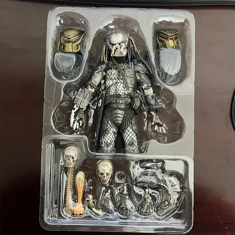 Ultimate NECA Elder Predator Action Figure With Articulated Joints - ToylandEU