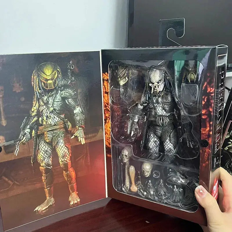 Ultimate NECA Elder Predator Action Figure With Articulated Joints - ToylandEU