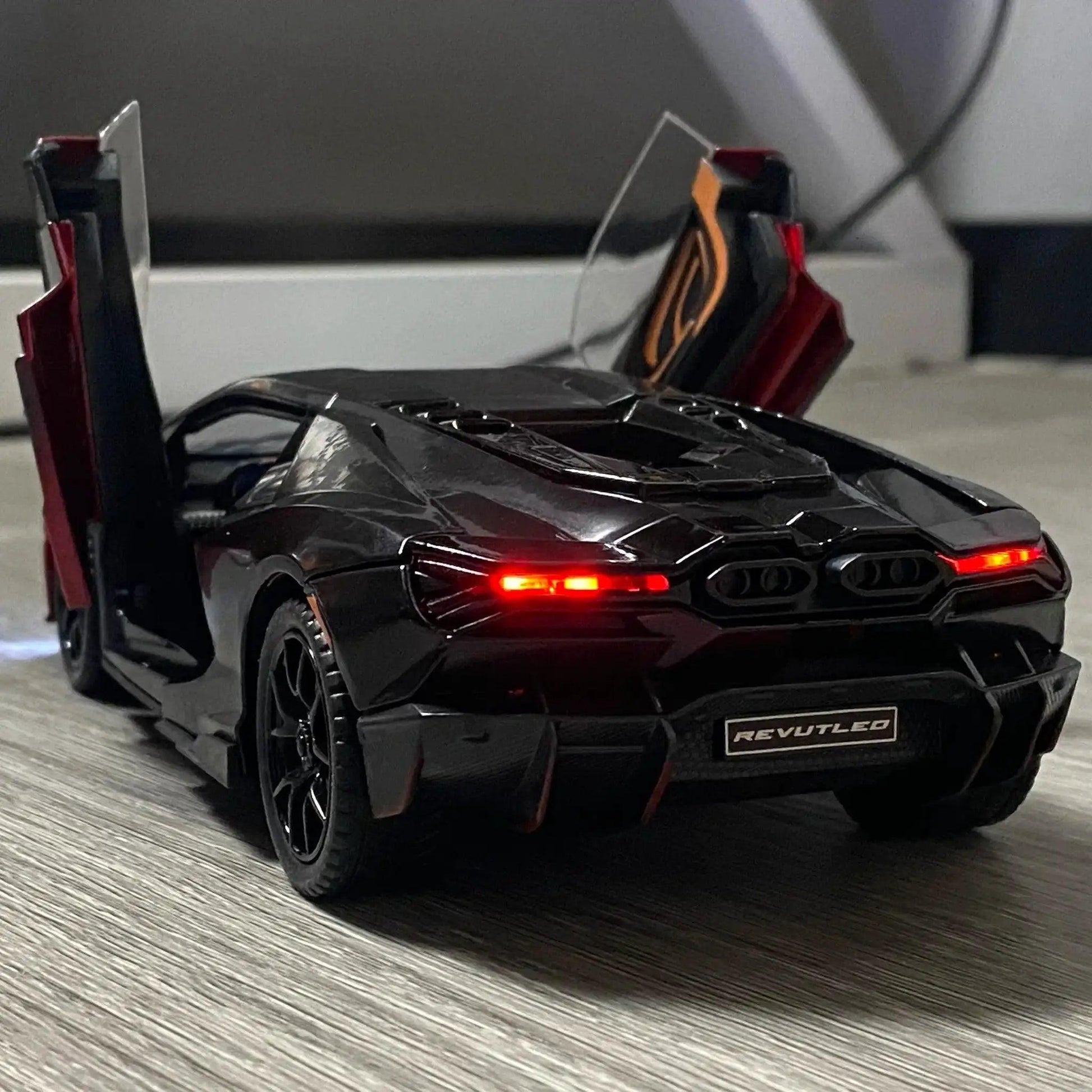  Ultra Realistic Diecast Car 1 24 Scale Model Toyland EU -  ToylandEU™