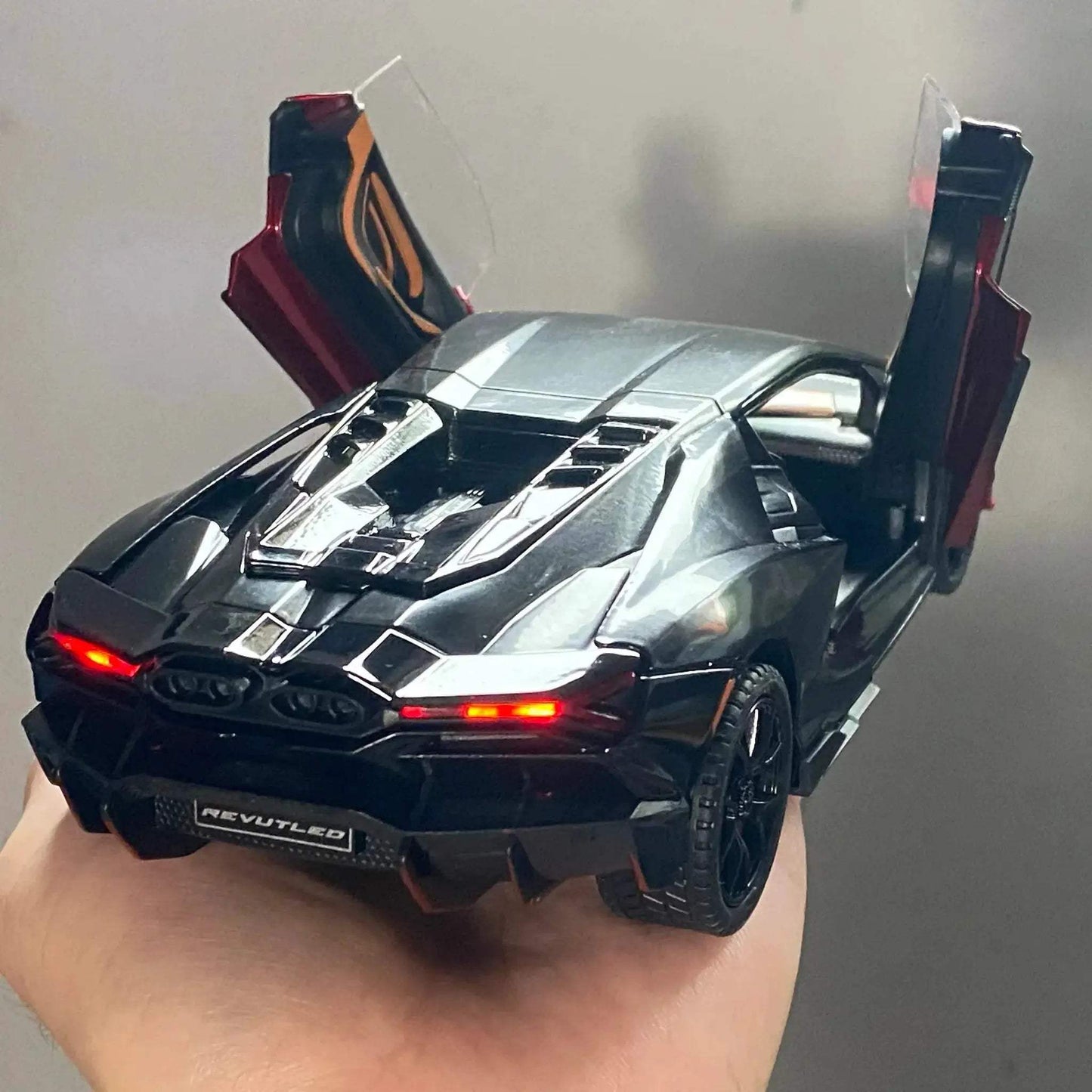 Ultra Realistic Diecast Model Car 1 24 Scale Alloy High Simulation For Collectors - ToylandEU