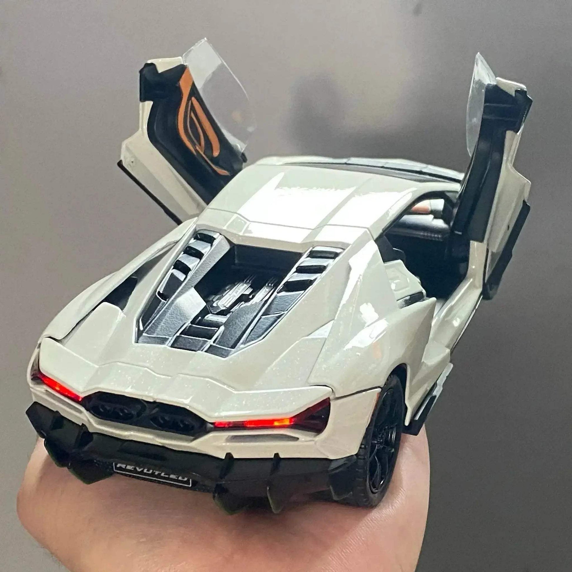 Ultra Realistic Diecast Model Car 1 24 Scale Alloy High Simulation For Collectors - ToylandEU