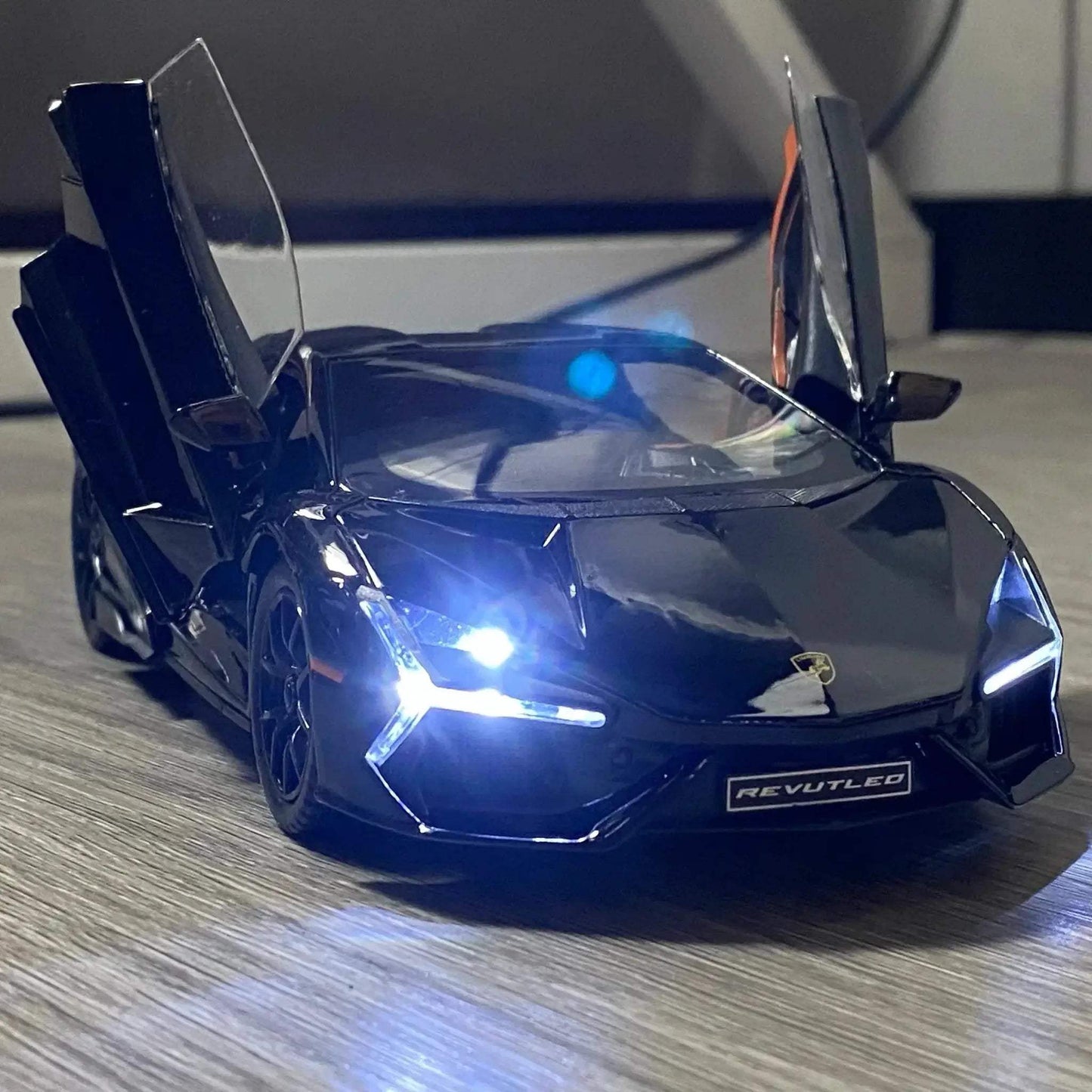 Ultra Realistic Diecast Model Car 1 24 Scale Alloy High Simulation For Collectors - ToylandEU