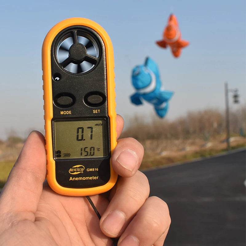 Vibrant 3D Clownfish Kite - Eye-Catching Outdoor Flying Adventure - ToylandEU