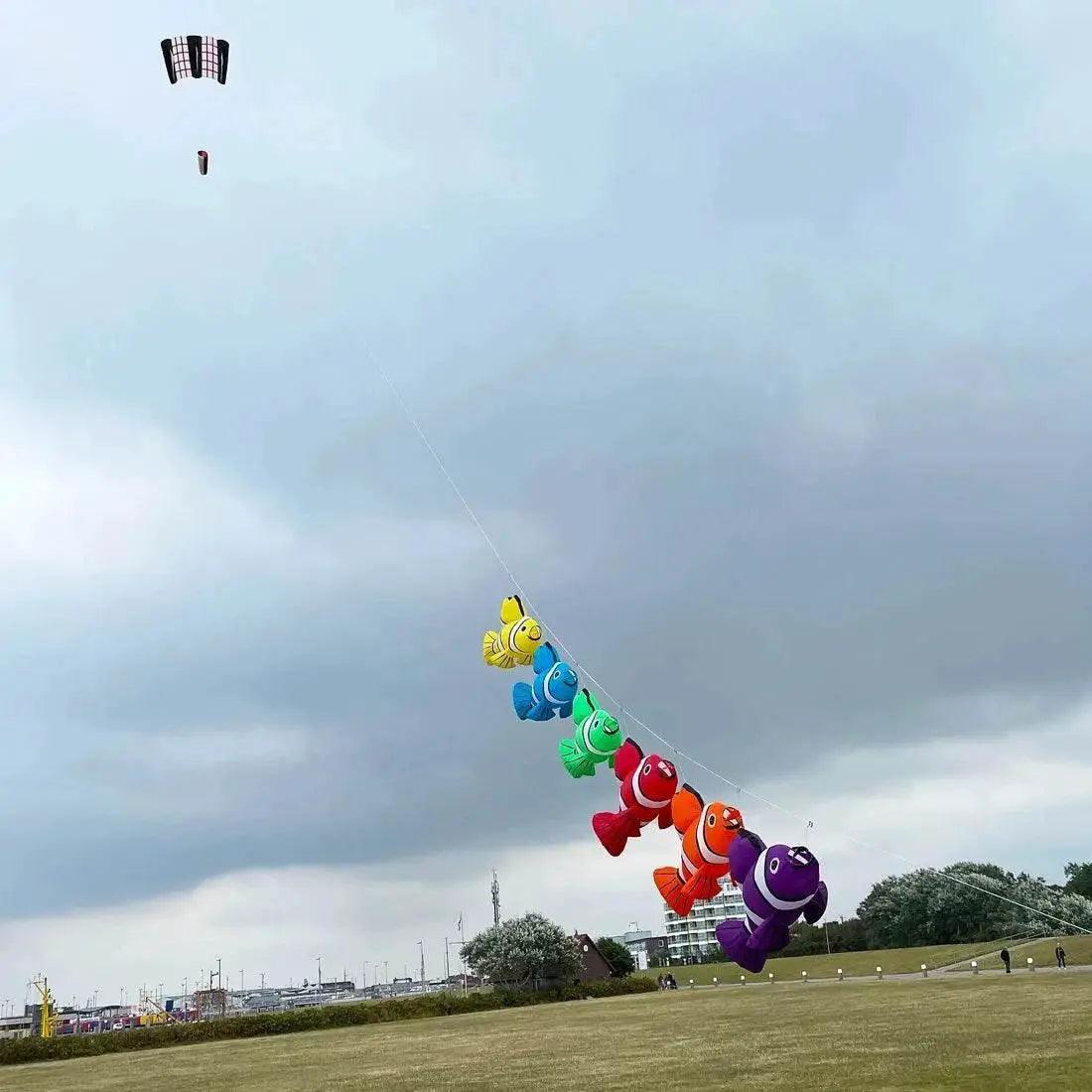  Vibrant Fish Design Kite 2m Line Toyland EU -  ToylandEU™