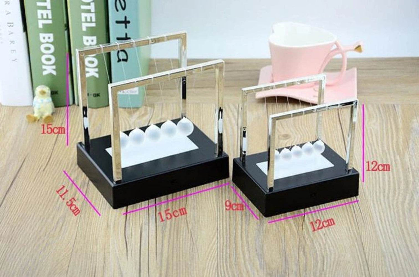 Vibrant Newton's Cradle Pendulum - Fun Physics Decor & Toy for All Ages - ToylandEU