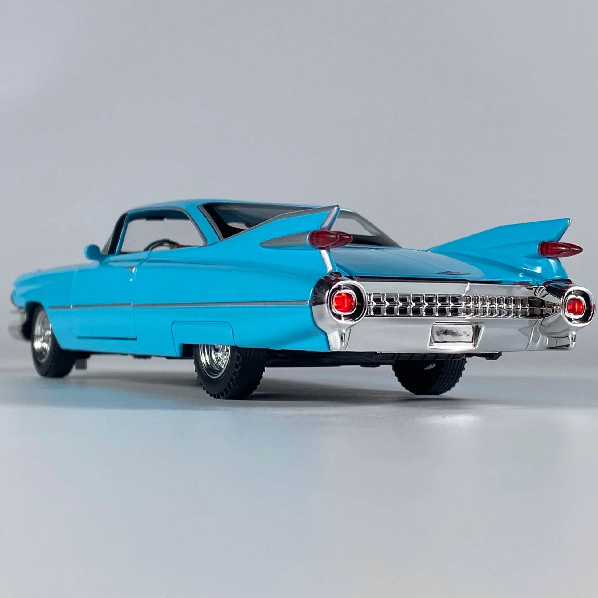 Vintage Diecast Car With Sound And Light For Collectors - ToylandEU