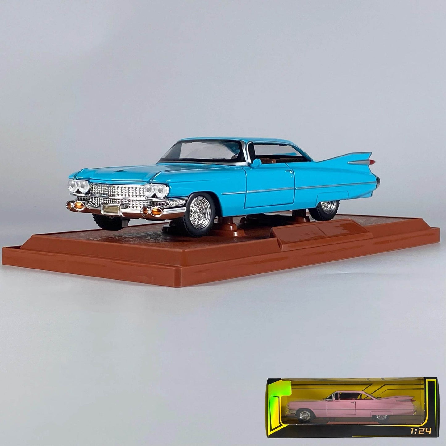 Vintage Diecast Car With Sound And Light For Collectors - ToylandEU