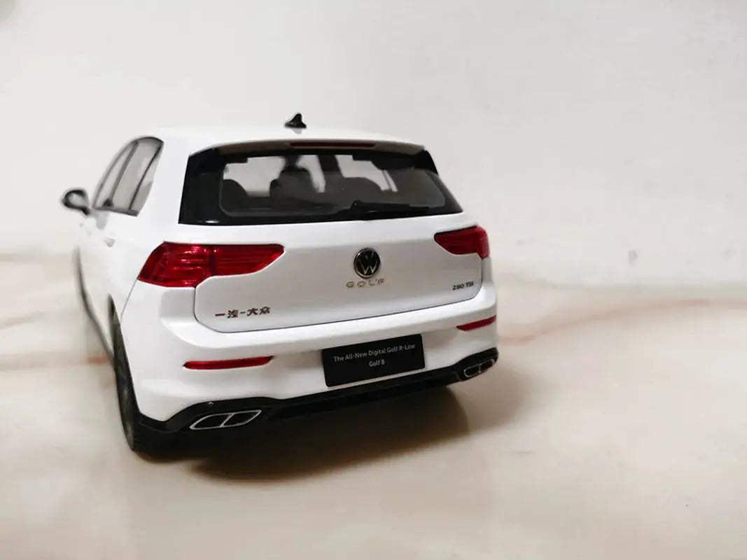 Volkswagen Golf 8 R Line Diecast 1 To 18 Collectible - ToylandEU