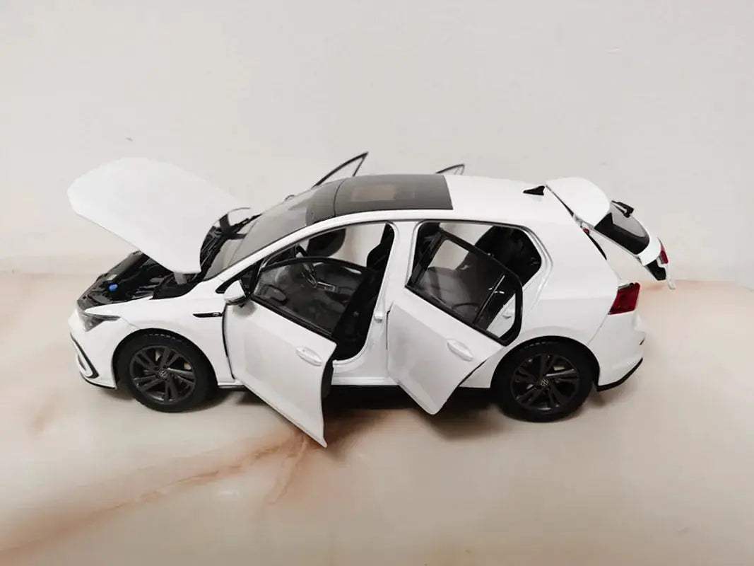 Volkswagen Golf 8 R Line Diecast 1 To 18 Collectible - ToylandEU