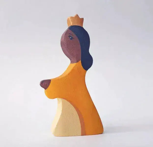 Waldorf Wooden Prince and Princess Figures Handcrafted for Imaginative Play - ToylandEU