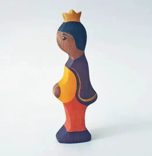 Waldorf Wooden Prince and Princess Figures Handcrafted for Imaginative Play - ToylandEU