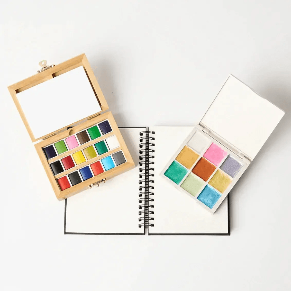 Watercolor Essentials Bundle | Bamboo Case, Metallics, & Paper Pad - ToylandEU