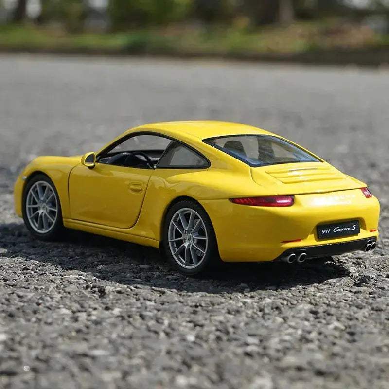 Welly 1to24 Porsche 911 Diecast Alloy Model Car Collectible Gift - ToylandEU