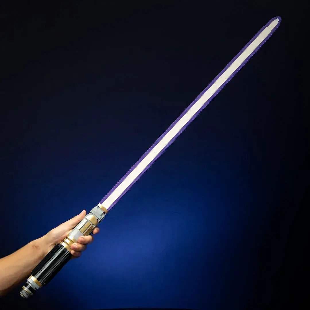 Lego Life-Size Saber Replica With Glowing Battle Ready Blade - ToylandEU
