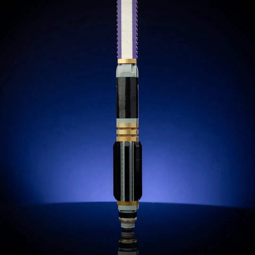 Lego Life-Size Saber Replica With Glowing Battle Ready Blade - ToylandEU