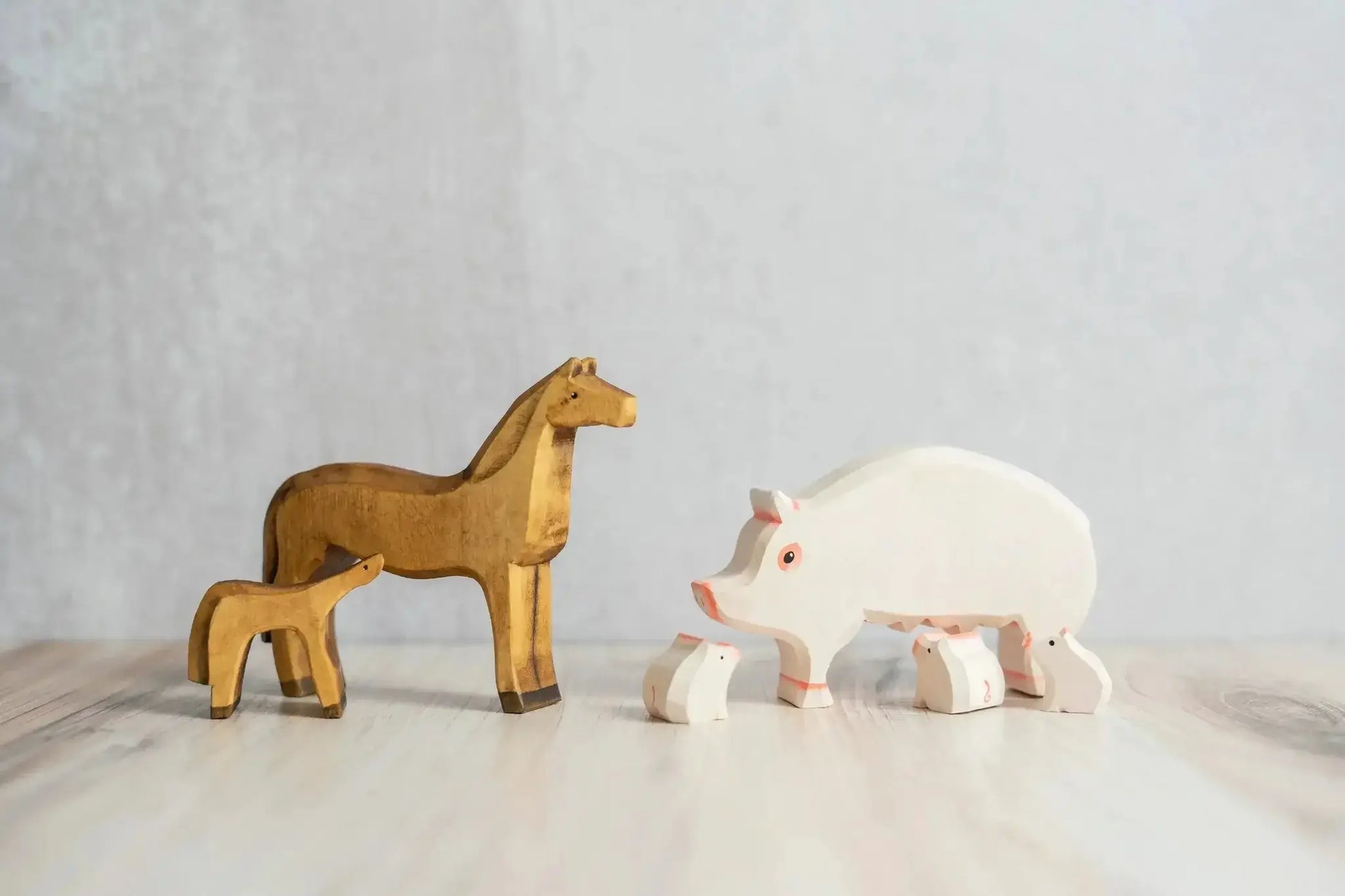 Hand Carved Wooden Pig With Three Piglets Puzzle Set - ToylandEU