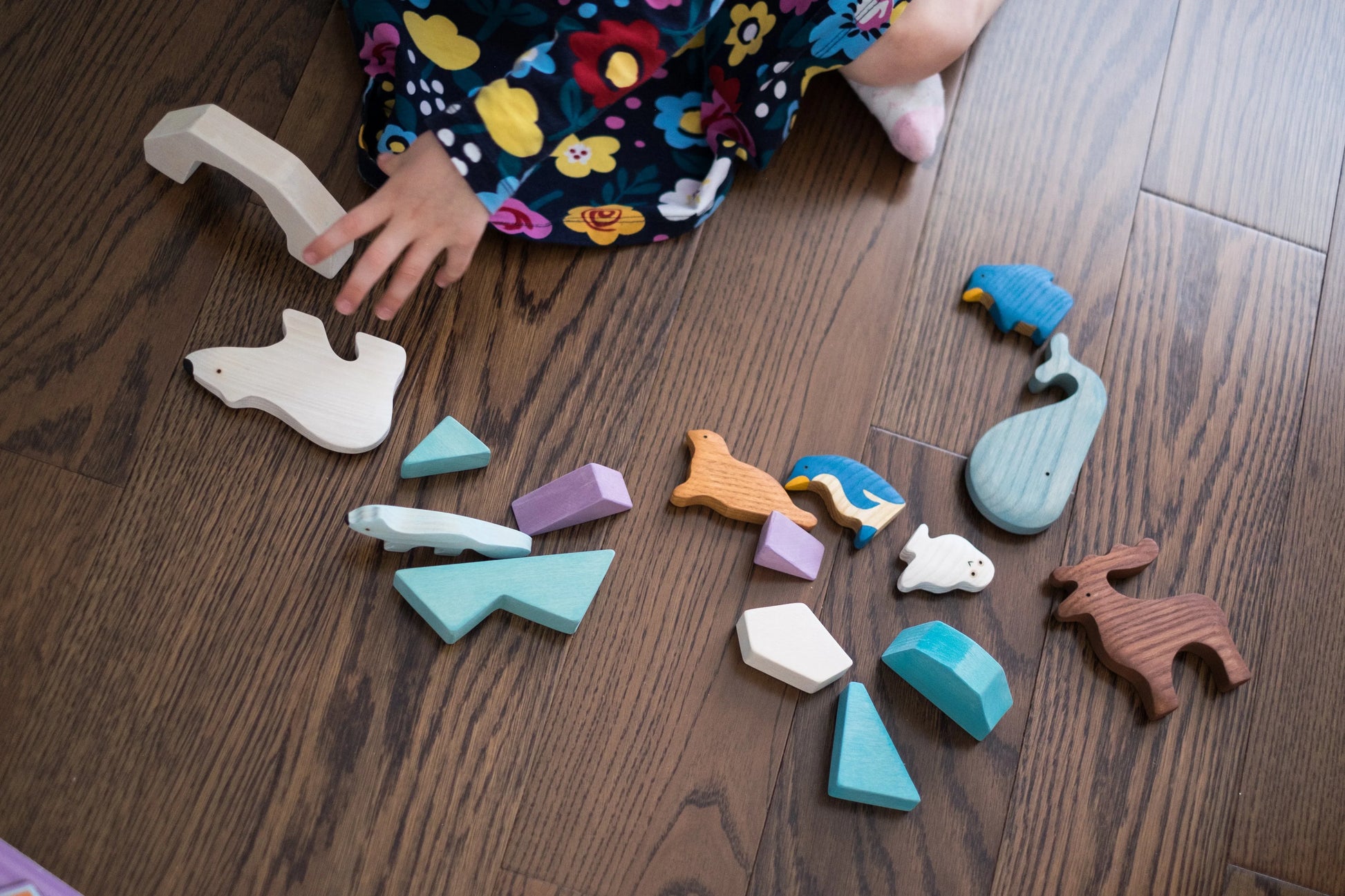 Wooden Arctic Animals Set Hand Painted Waldorf Toys - ToylandEU